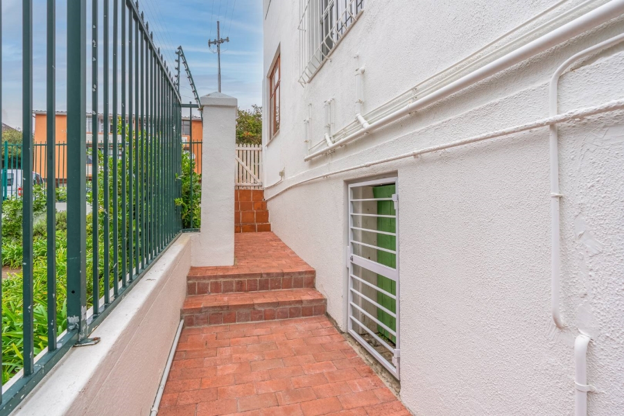 2 Bedroom Property for Sale in Tamboerskloof Western Cape